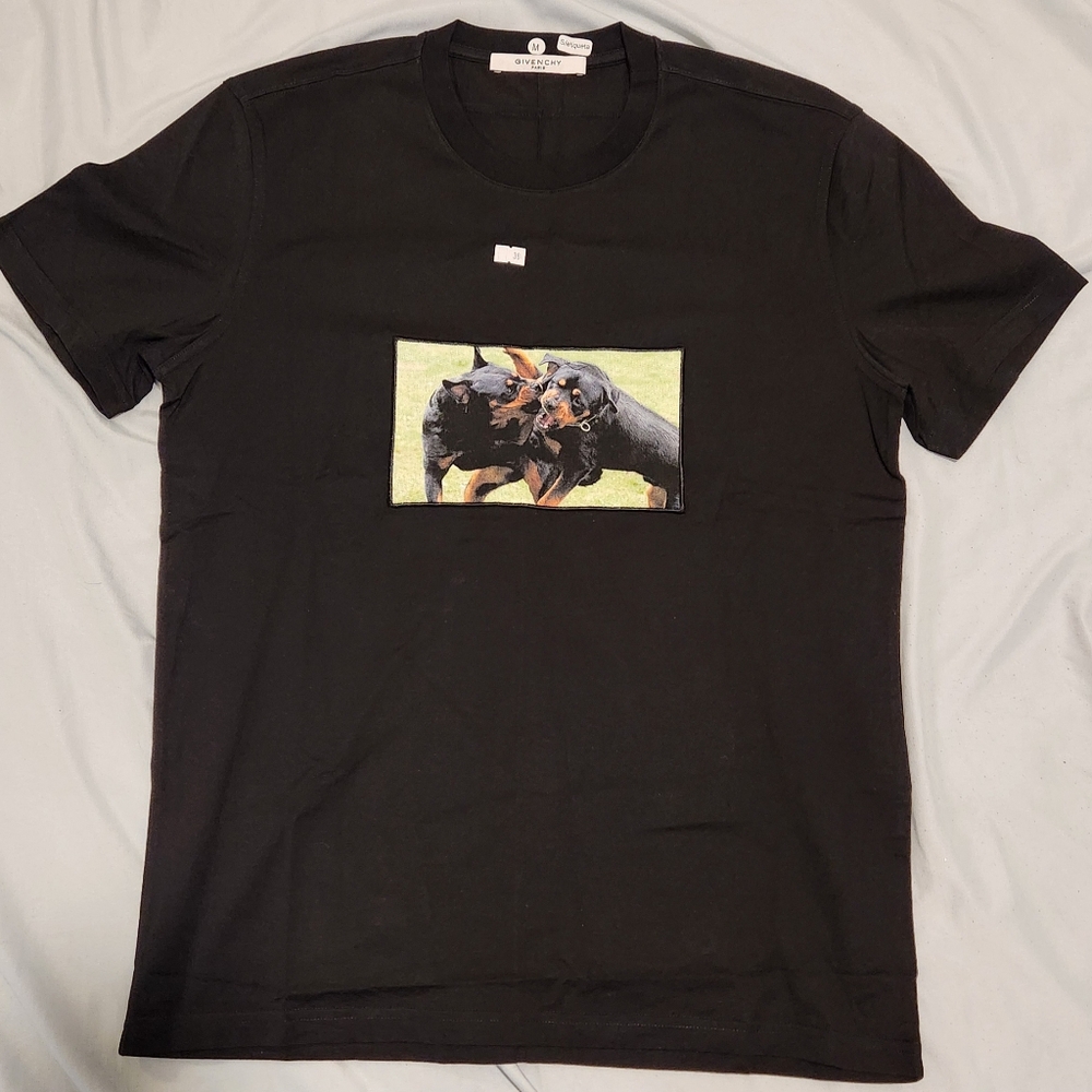 Givenchy Tshirt size M